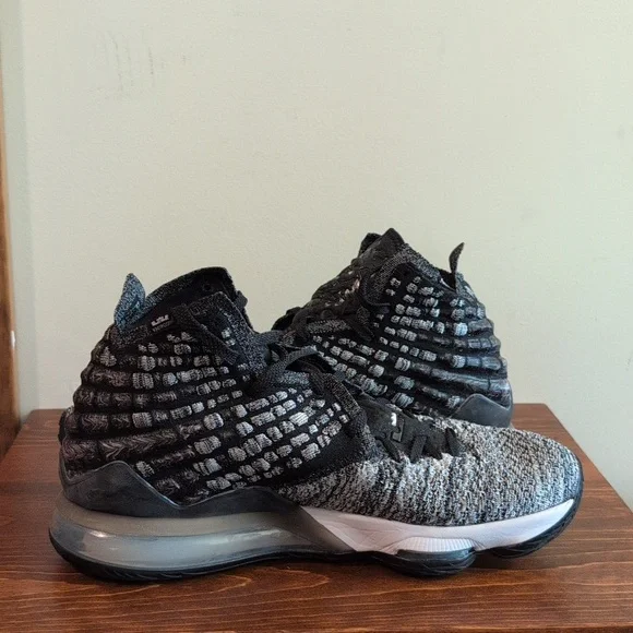 Nike LeBron 17 XVII sz 11